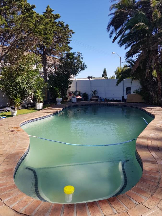 Salama Lodge Milnerton Cape Town Exterior photo